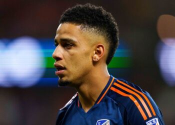 Brenner chegou ao Rio de Janeiro para assinar com o Vasco