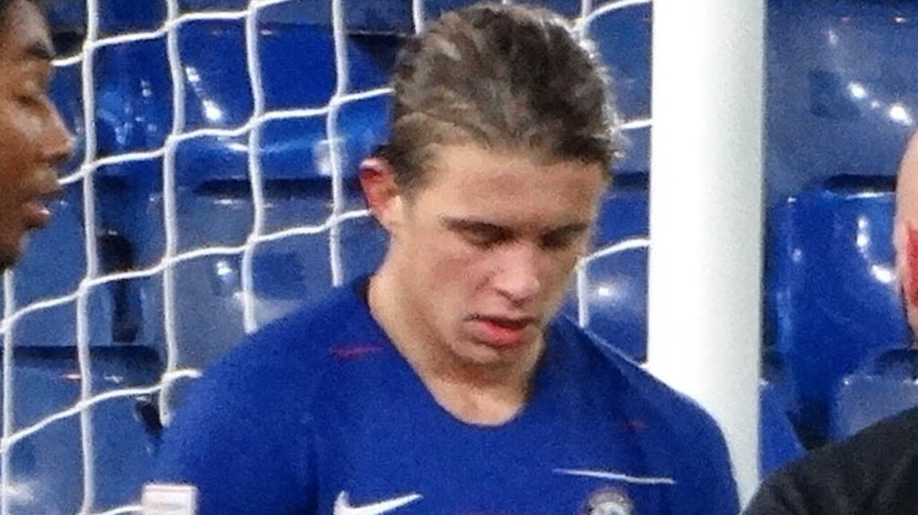 Jogadores que foram proibidos de jogar em rivais por contrato