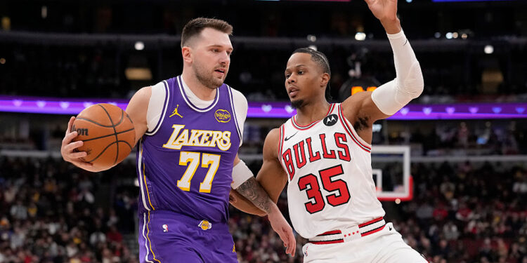 Os Lakers venceram os Bulls com grande atuação de Doncic