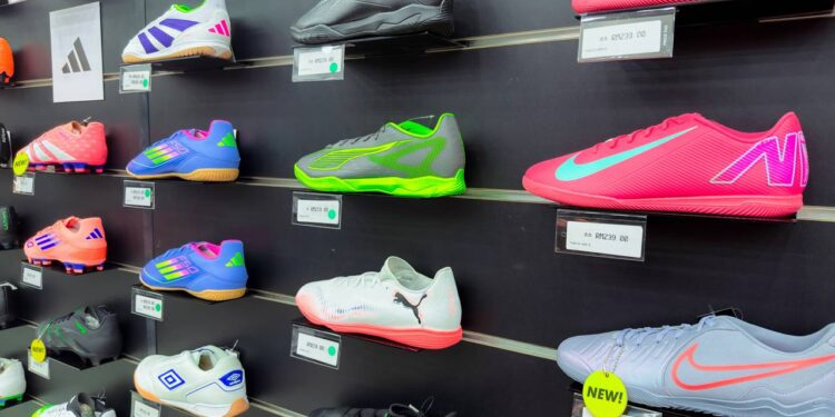 Como a briga entre os irmãos fundadores da Adidas e Puma mudou o esporte