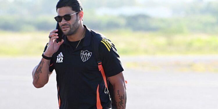 Fluminense segue buscando contratação de Hulk