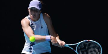 Iga Swiatek durante semifinal do Australian Open