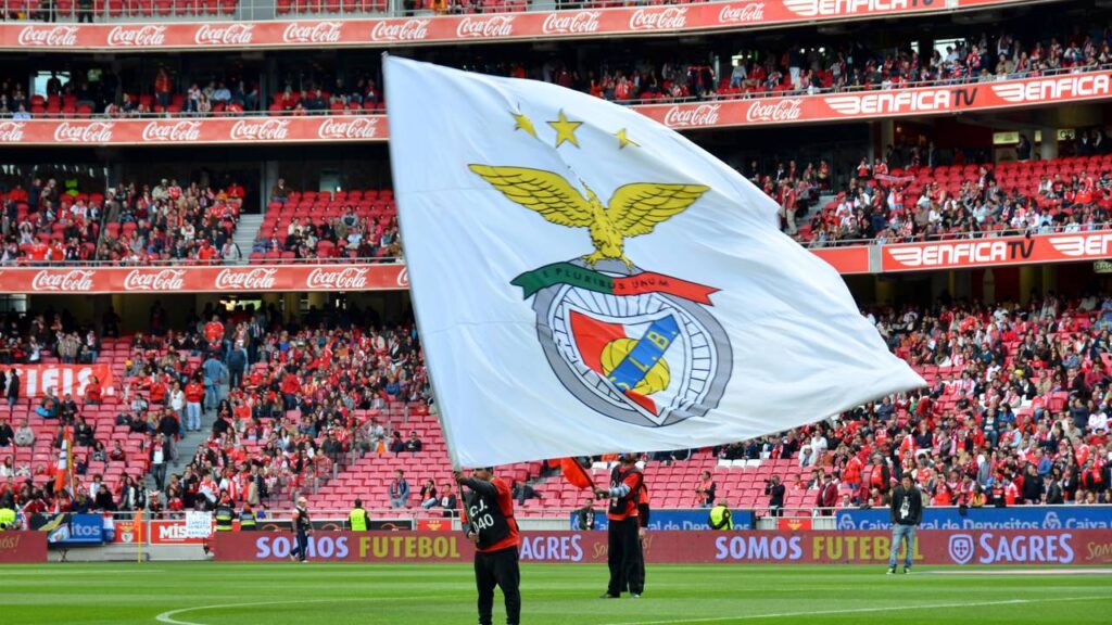 Bicampeão da Champions League fecha o maior contrato de patrocínio da história de seu país