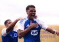 Cruzeiro comemora primeiro gol marcado na final da Copinha
