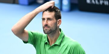 Djokovic ficou bastante sem graça após avançar à semi