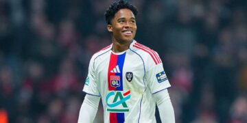 Endrick durante jogo do Lyon