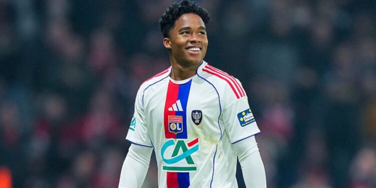 Endrick durante jogo do Lyon