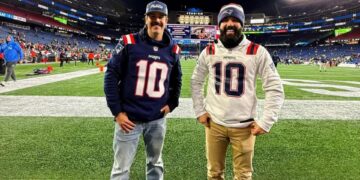 Fiduma e Jeca em jogo da NFL