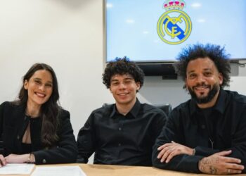 Enzo Alves assina contrato profissional com o Real Madrid ao lado do pai Marcelo