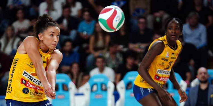 Gabi Guimarães em ação pelo Conegliano