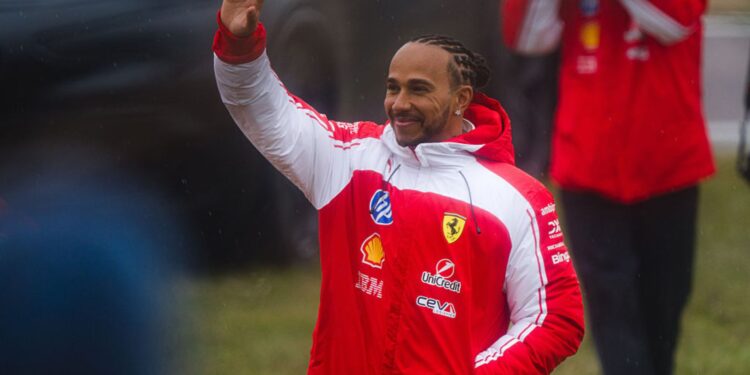 Lewis Hamilton em shakedown da Ferrari