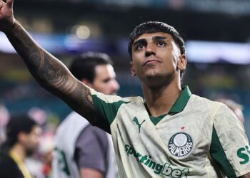 Facundo Torres durante jogo do Palmeiras