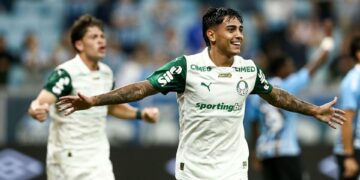 Facundo Torres durante jogo do Palmeiras