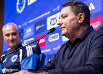 Pedrinho durante entrevista no CT do Cruzeiro