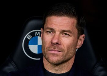 Xabi Alonso está fora do Real Madrid