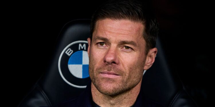 Xabi Alonso está fora do Real Madrid