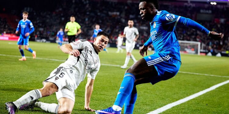 Lance do jogo entre Albacete e Real Madrid