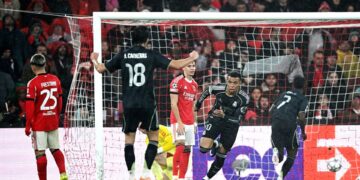 Lance do jogo entre Benfica e Real Madrid