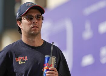 Sergio Pérez está de volta à F1 em 2026