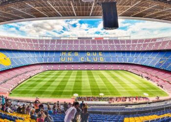 Estádios do Real Madrid e Barcelona: gigantes que refletem rivalidade, cultura e identidade