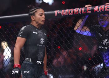 Natalia Silva em ação no UFC 324