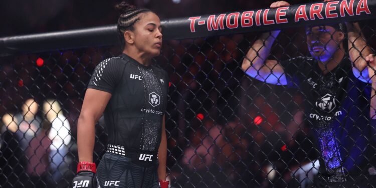 Natalia Silva em ação no UFC 324