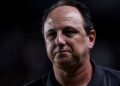 Rogério Ceni critica gramado da Arena Fonte Nova após empate do Bahia no Brasileirão