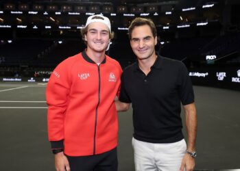 Federer rasgou elogios ao brasileiro e o comparou ao atual top 2 da ATP