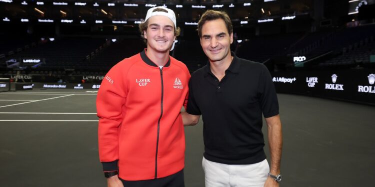 Federer rasgou elogios ao brasileiro e o comparou ao atual top 2 da ATP
