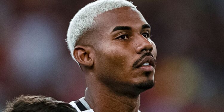 O Vasco acertou a contratação do lateral esquerdo Cuiabano por empréstimo