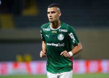 Andreas Pereira vai enfrentar o Corinthians pela primeira vez desde que chegou ao Palmeiras