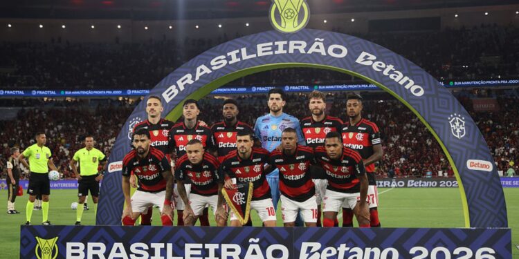 O Flamengo recebe o Vitória em busca da primeira vitória no Brasileirão