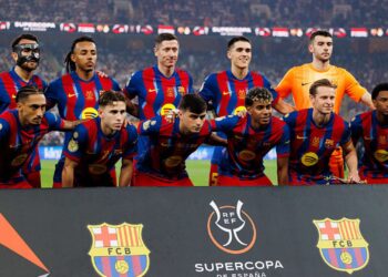 Lewandowsi tem contrato com o Barcelona até o dia 30 de junho de 2026