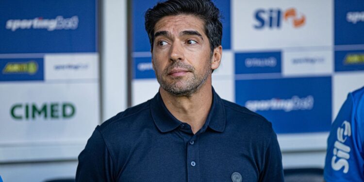 Abel Ferreira tem o quinto trabalho mais longevo da história do futebol brasileiro