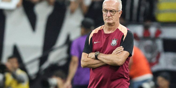 Nos pênaltis, o Corinthians garantiu vaga na semifinal do Paulistão