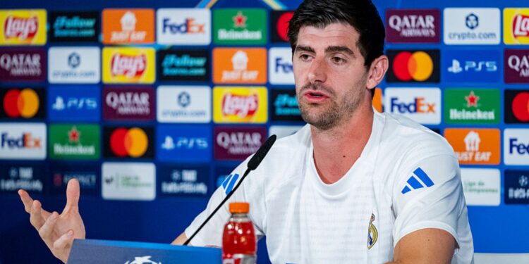 O goleiro Thibaut Courtois rebateu as falas de José Mourinho