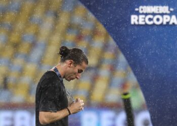 Apesar da derrota, Filipe Luís elogiou o desempenho do Flamengo