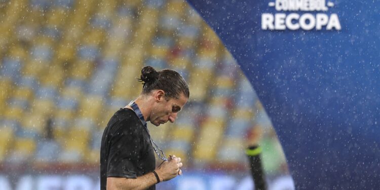 Apesar da derrota, Filipe Luís elogiou o desempenho do Flamengo