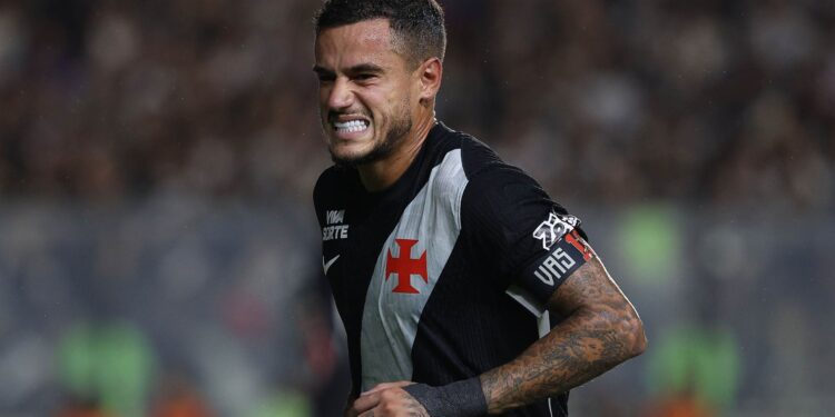 Coutinho utilizou as redes sociais para confirmar o fim de seu ciclo no Vasco
