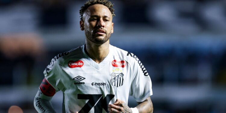 Neymar vive expectativa de ser a principal novidade na escalação para o mata-mata do Paulistão