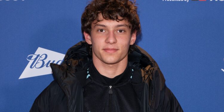 Kimi Antonelli sofre acidente de carro em San Marino