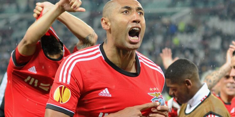 Ex-zagueiro Luisão sofreu racismo após apoiar Vinícius Júnior publicamente