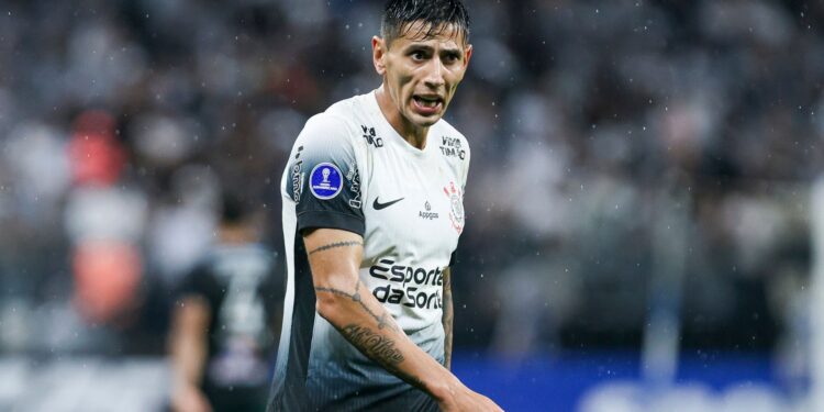 Fabrizio Angileri estende contrato com o Corinthians até dezembro de 2026