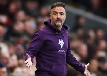 Técnico português surge como favorito para assumir clube da Premier League