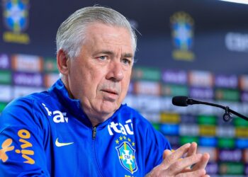 Carlo Ancelotti prepara anúncio de nomes para enfrentar França e Croácia em março