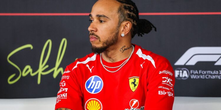 Hamilton descarta deixar as pistas e projeta longevidade na Fórmula 1 após testes no Bahrein