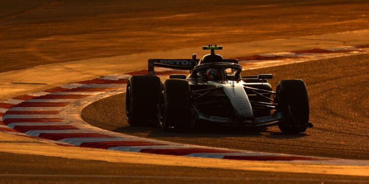 Antonelli marca melhor tempo nos testes da F1 no Bahrein