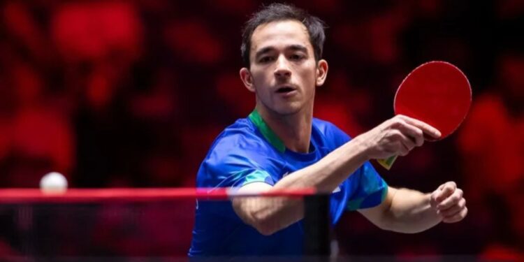 Hugo Calderano avança no WTT Smash de Singapura após superar Wong Chun Ting