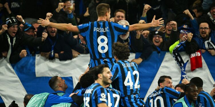 Atalanta e Borussia Dortmund duelam em choque de gigantes por vaga na Europa