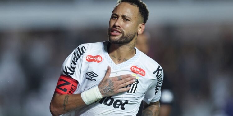 Neymar comemora gol contra o Vasco e manda recado para Carlo Ancelotti após vitória no Brasileirão